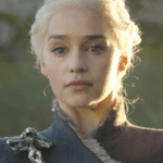 Emilia Clarke entra para série criminal do Prime Video